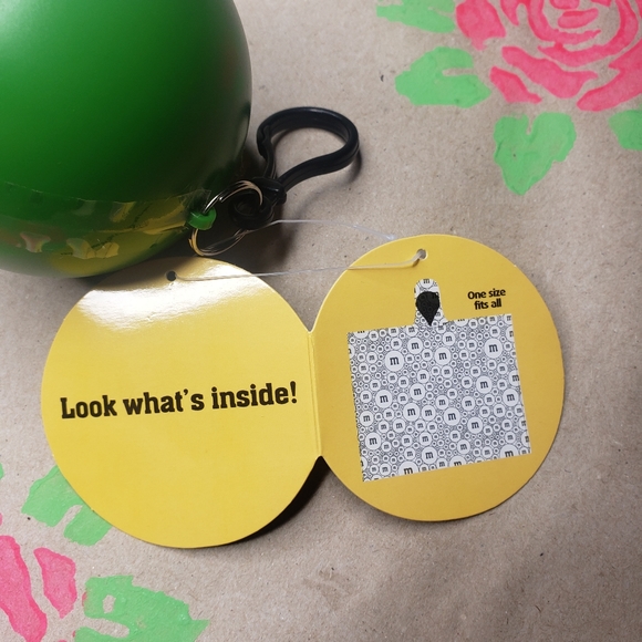 NEW M&M's Green Rain Poncho Ball  One Size - Picture 10 of 11